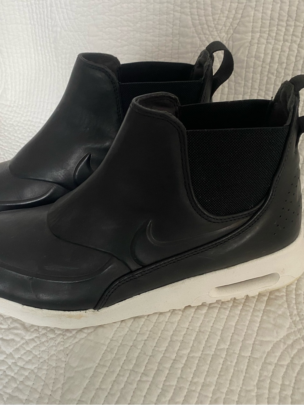 Nike Black Slip-On Air Max Thea Sneakers with White Midsole